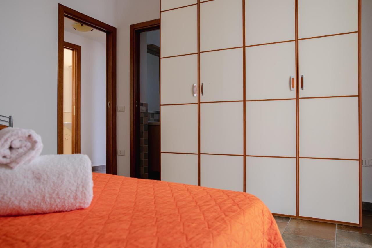 타나우넬라 Le Residenze Di Baia Sant'Anna 빌라 외부 사진