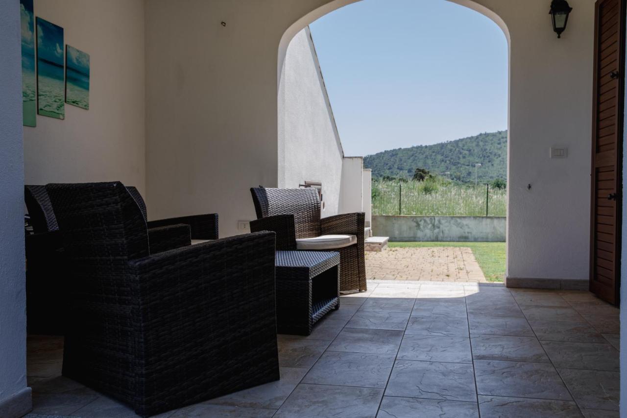 타나우넬라 Le Residenze Di Baia Sant'Anna 빌라 외부 사진