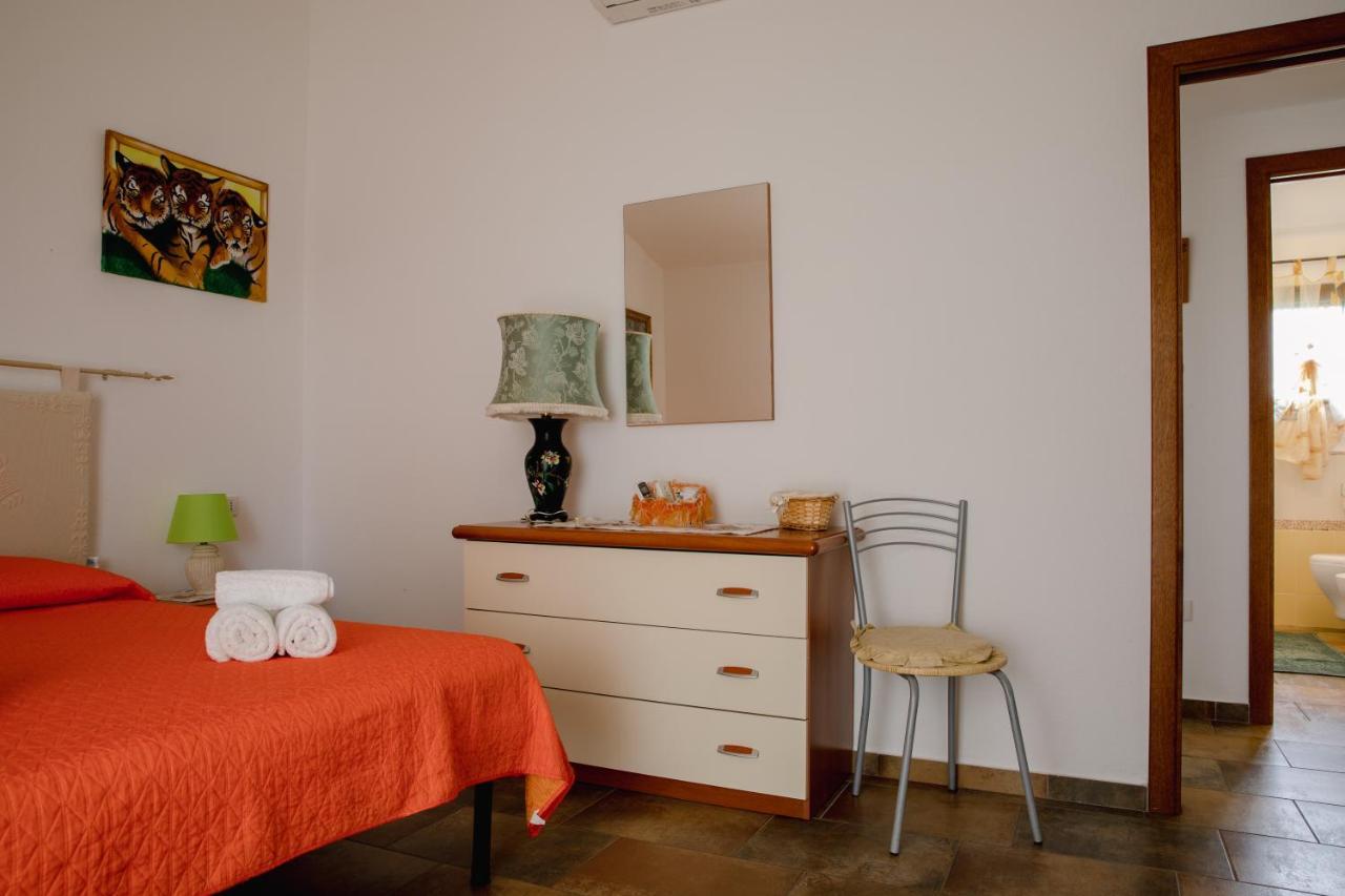 타나우넬라 Le Residenze Di Baia Sant'Anna 빌라 외부 사진